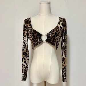 Animal Print Ring Front Crop Top – Long Sleeve